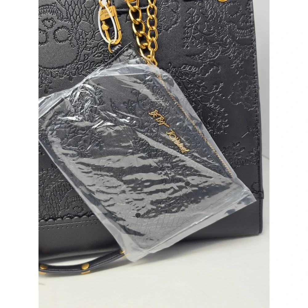 Betsey Johnson betsey johnson